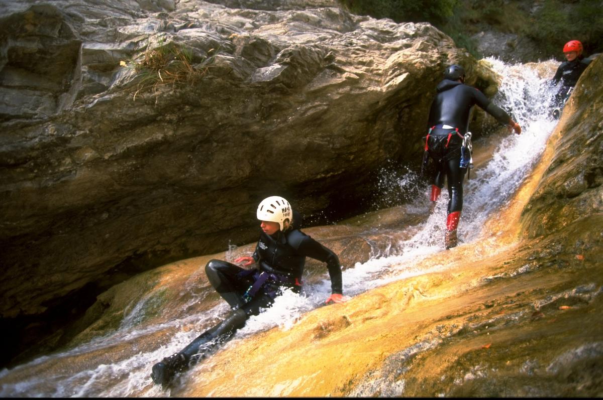 Three Spanish Tourists Die in Swiss Canyoning Accident, Fourth Missing