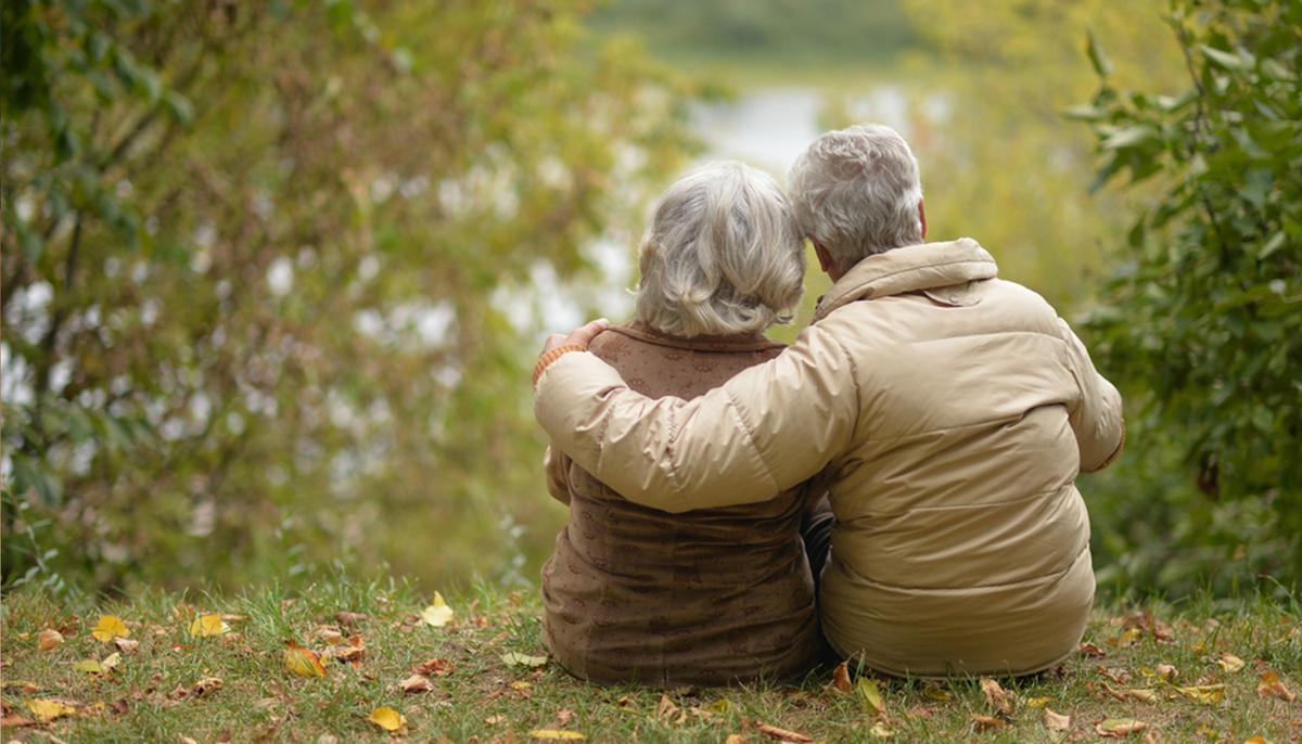 76-Year-Old Nursing Home Resident Proposes to His 71-Year-Old Girlfriend