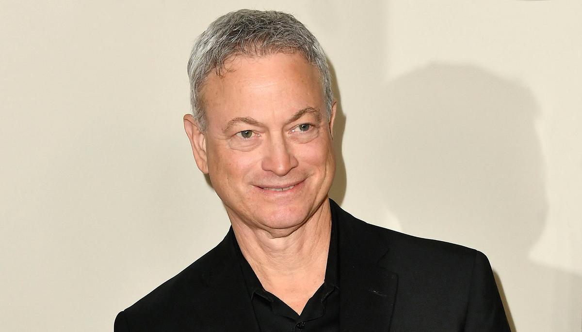 Gary Sinise Receives Humanitarian Award and ‘Proud Salute’ for Serving America’s Military