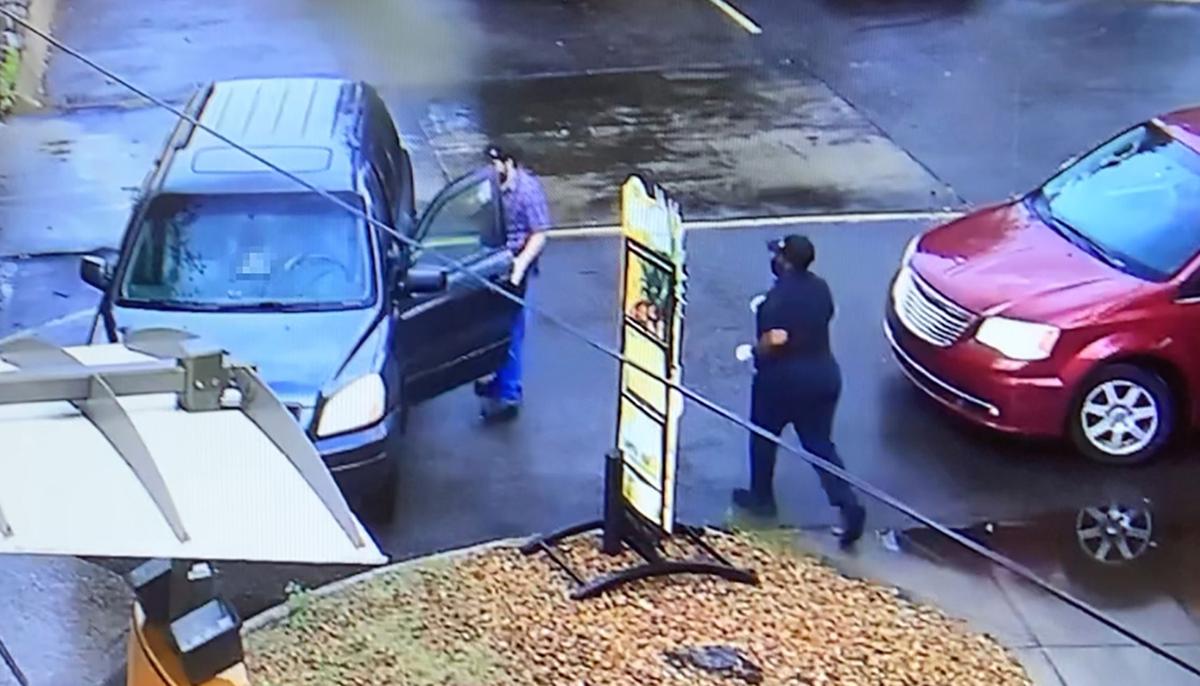 Taco Bell Employee Saves a Man’s Life After He Passed Out in the Drive-Thru in Tennessee