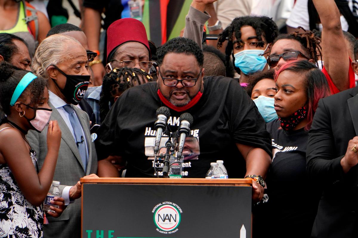 Trump Not Scheduled to Meet With Blake Family