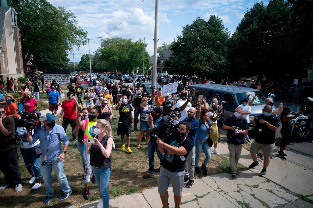 Biden Visits Kenosha, Presents Himself as Unifying Figure