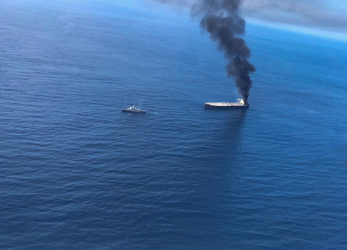 Ships, Aircraft Fight New Fire on Oil Tanker Off Sri Lanka