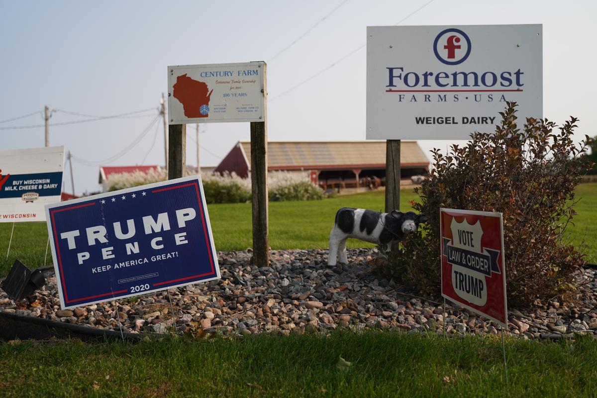 Michigan Worker Cuts Fingers on ‘Boobytrap’ Trump Sign, Needing 13 Stitches