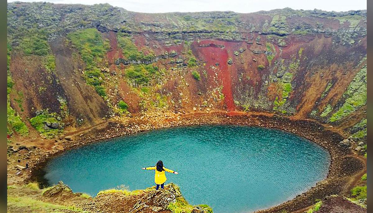 This Otherworldly Volcanic Crater Lake Is a Geological Jewel in Iceland’s Magnificent Landscape