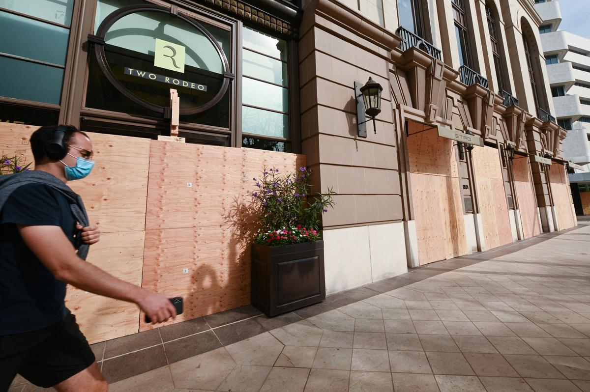 Pace of Economic Growth Likely to Slow Down Amid Uncertainty