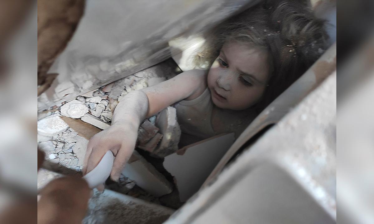 Rescuers Pull Girl Alive From Collapsed Apartment 4 Days After Earthquake in Turkey