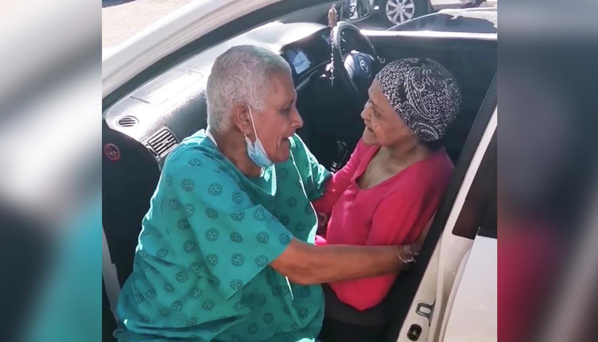 Hospitalized Elderly Man’s Reunion With Wife of 52 Years Goes Viral: ‘True Love’