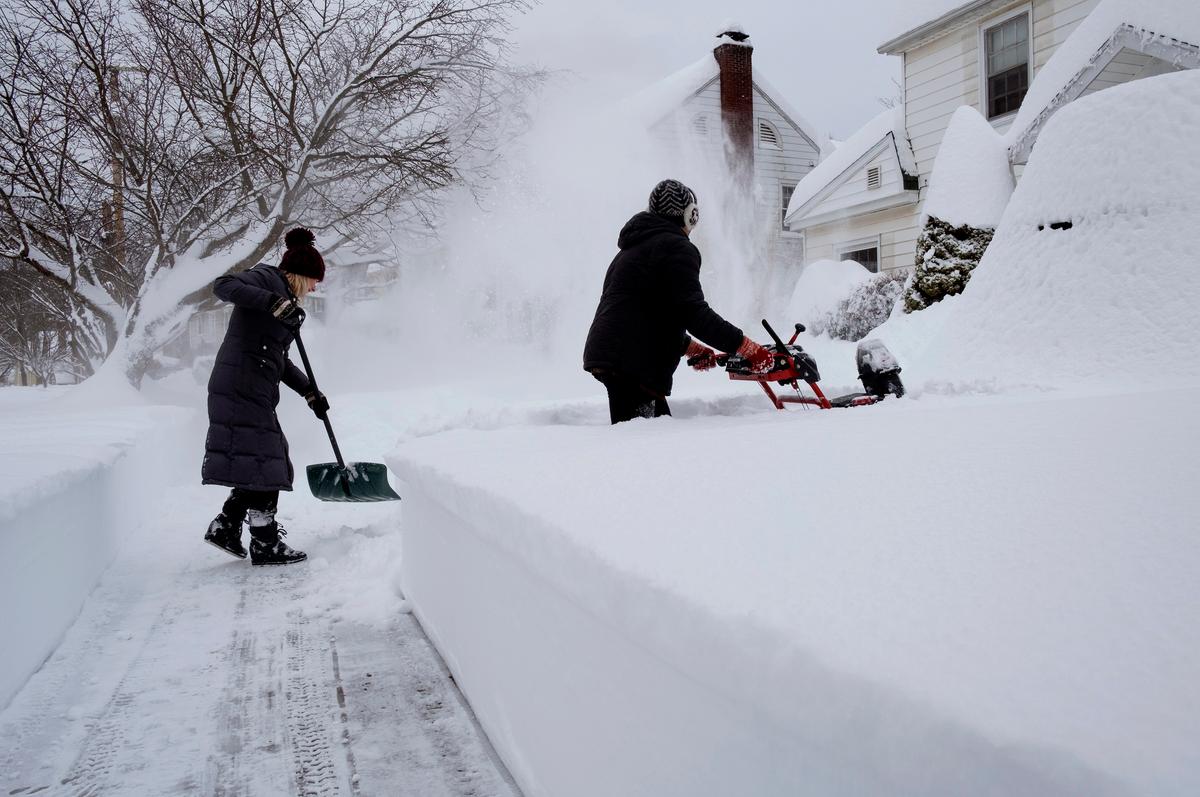 ‘Unbelievable’ Snowfall Blankets Parts of the Northeast