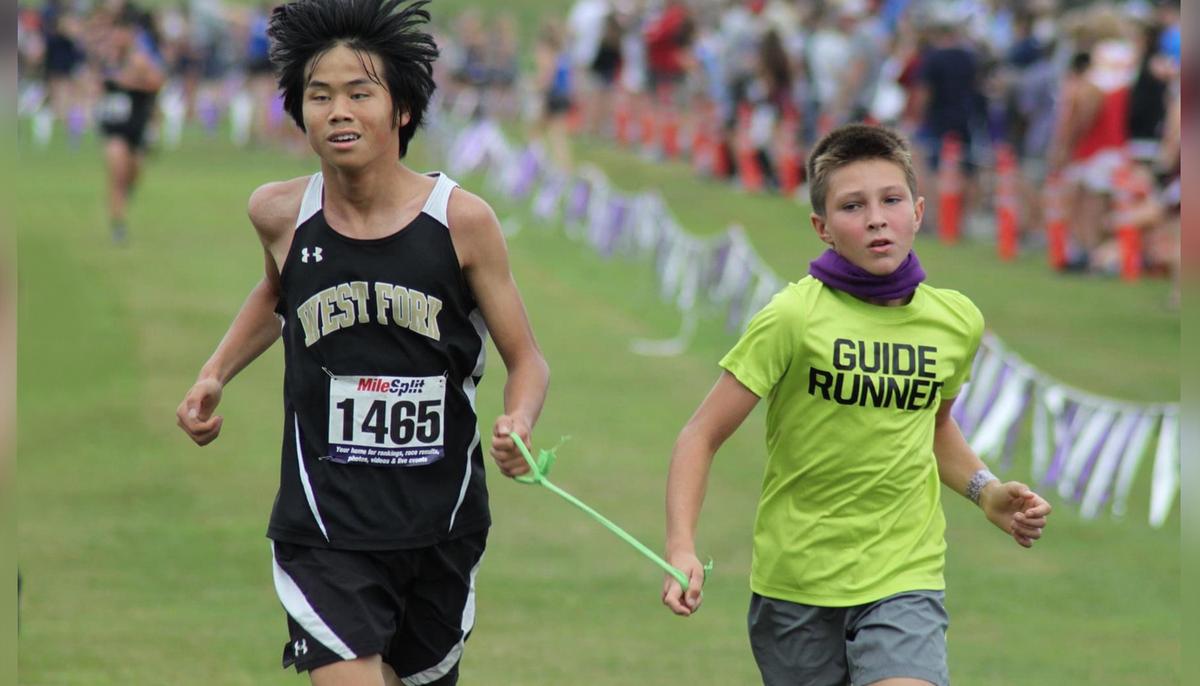 4th-Grade Star Athlete Becomes ‘Guide Runner’ to Help Blind Teen Compete Cross Country