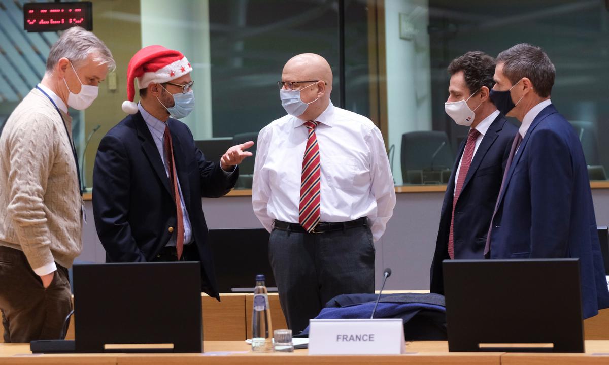 EU Nations Start Assessing Post-Brexit Trade Deal With UK