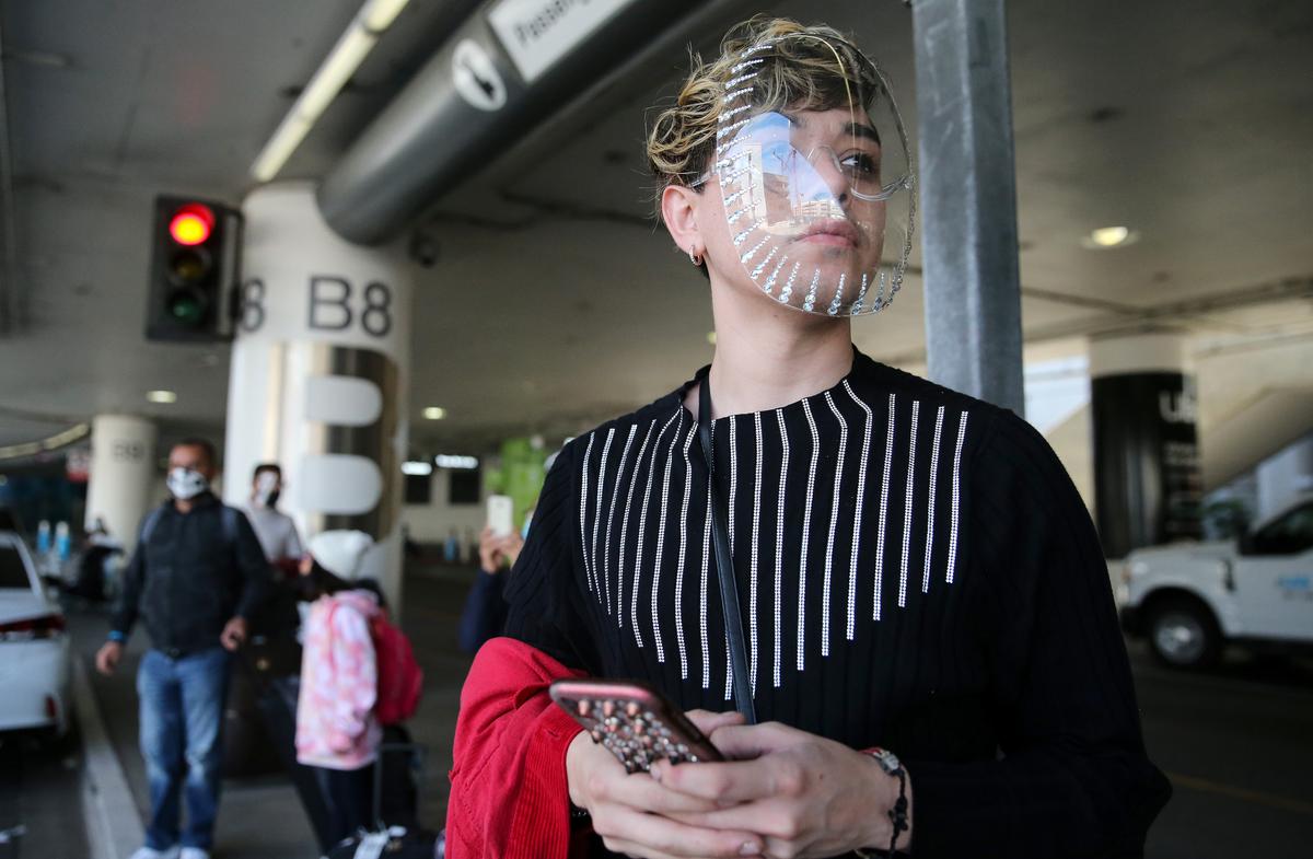 Christmas Holiday Air Travel Down More Than Half From Last Year: TSA