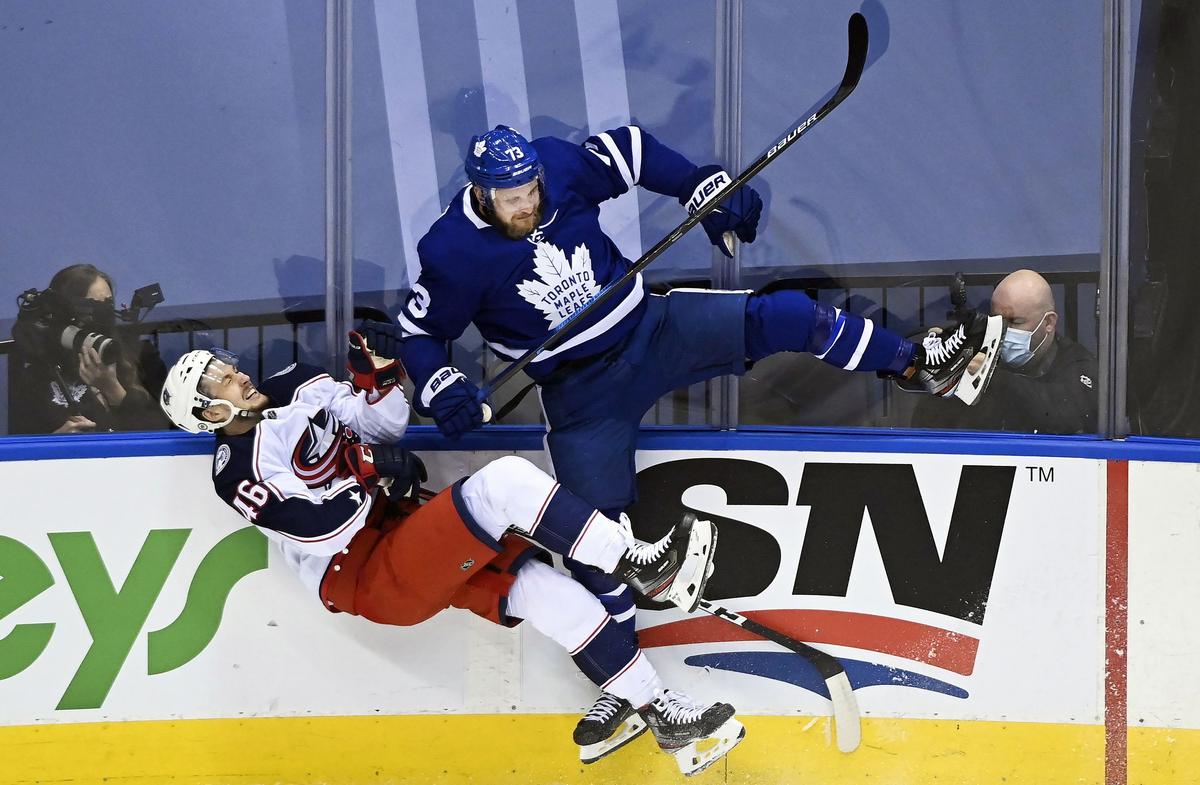 Hockey’s Return a Boost to Sagging Spirits