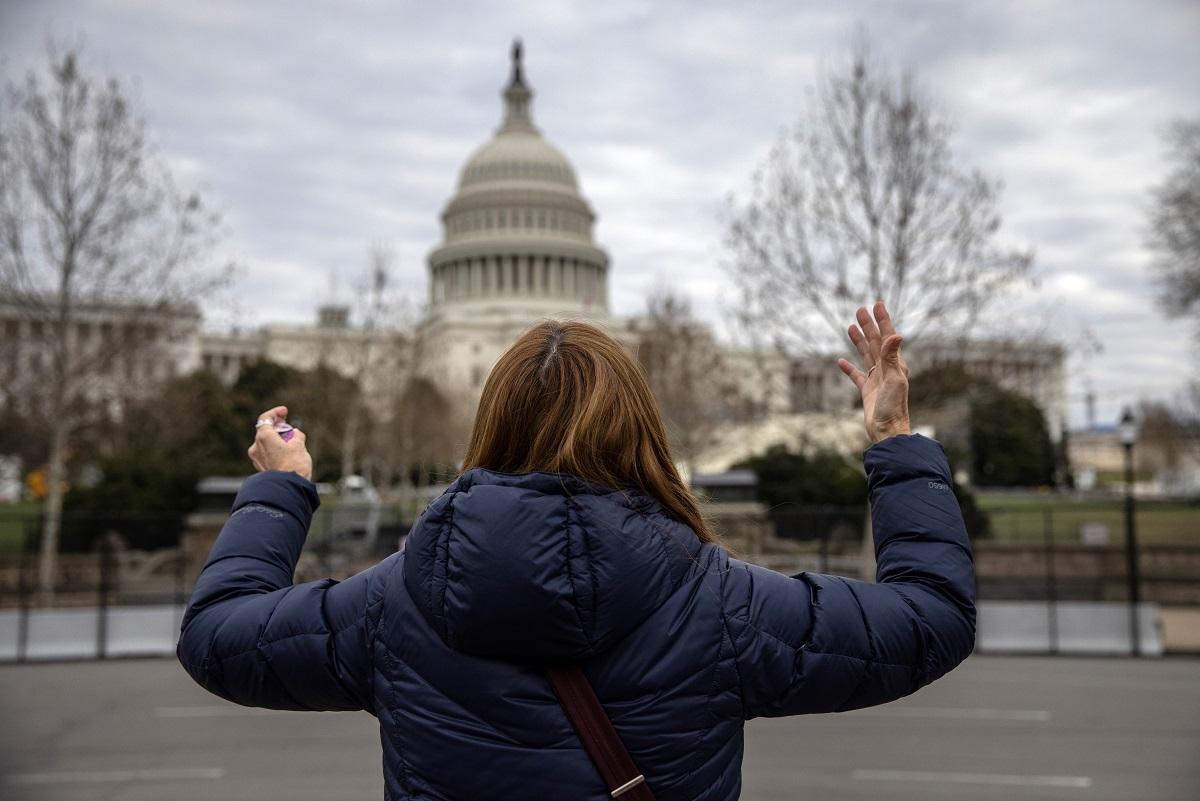 Solo Indian Flag at Capitol Hill Rally Sparks Political Spat in India