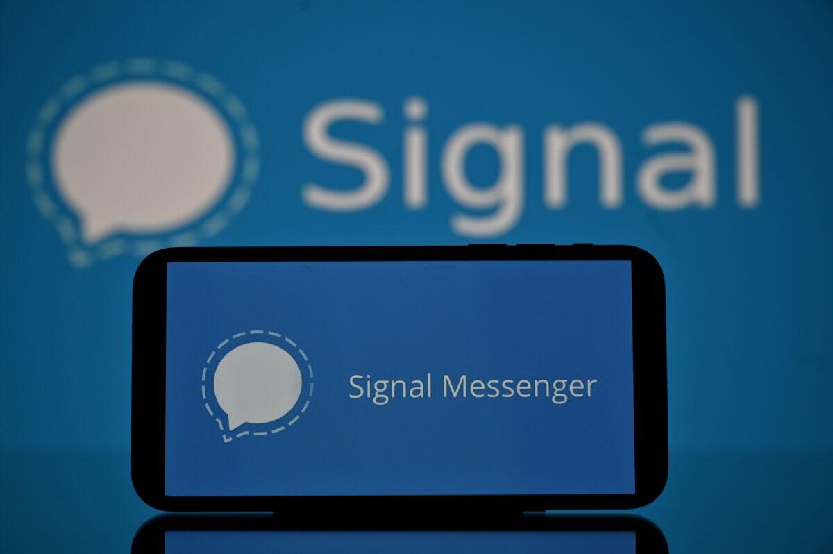 The messaging service Signal app on a phone in Toulouse, France, on Jan. 11, 2021. (Lionel Bonaventure/AFP via Getty Images)