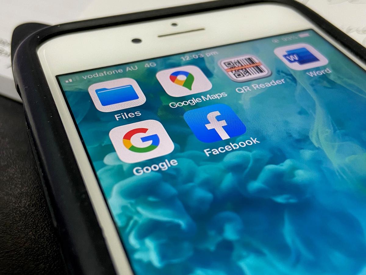 Widespread Internet Outages Hit Northeast U.S.