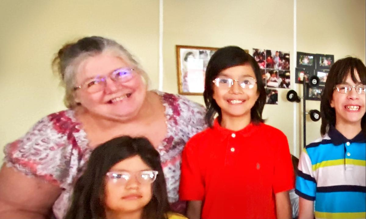 ‘God Listens’: Grandma of 5 With Leaky, Broken Roof Has Prayers Answered, Thanks to Charity