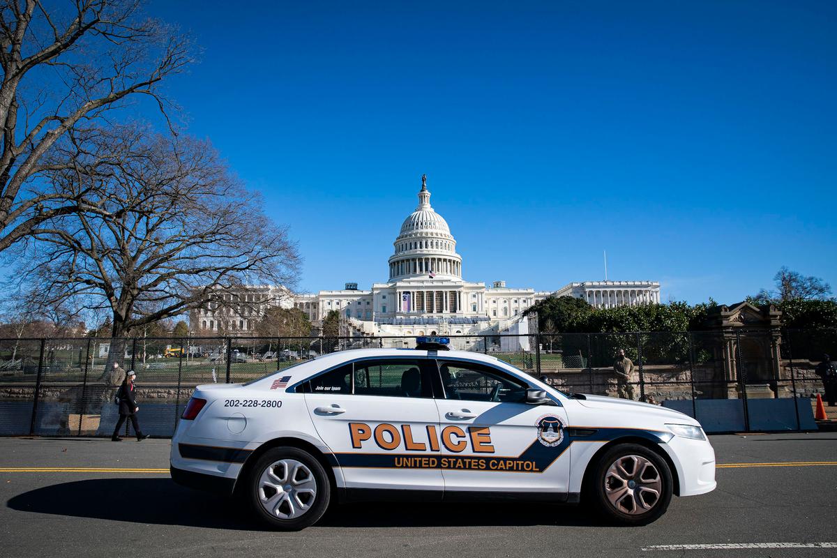 ‘Don’t Be Alarmed at Low-Flying Helicopters’: Capitol Police Conduct ’Training Exercise' in Washington