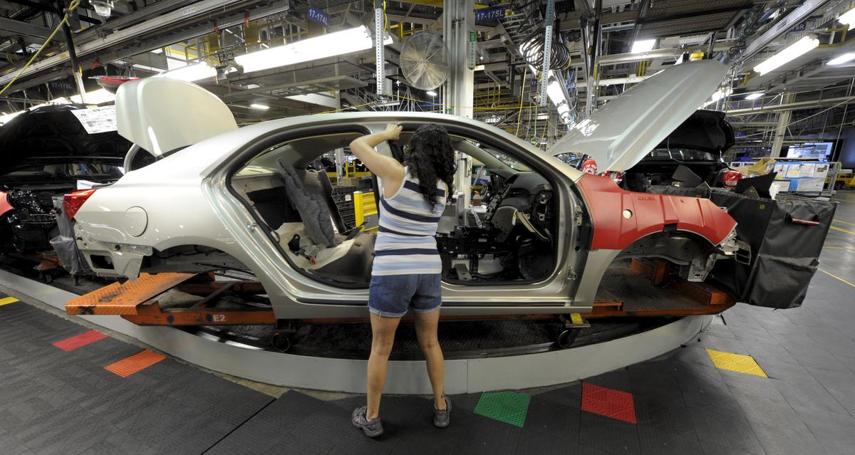 GM Hit by Chip Shortage, to Cut Production at Four Plants