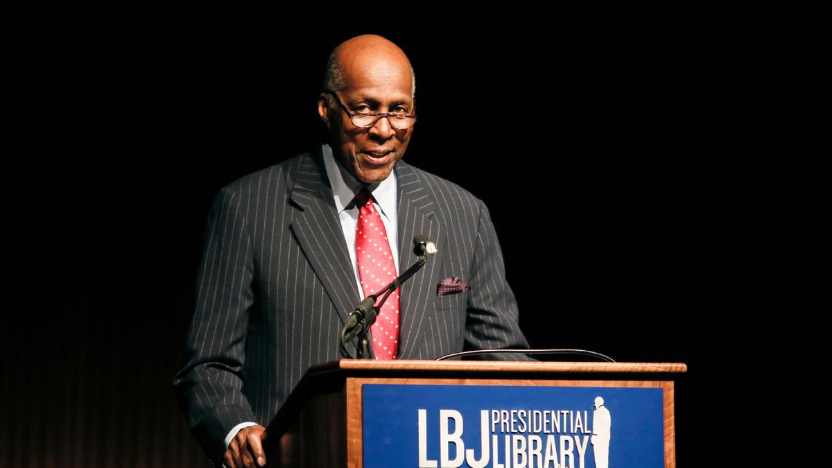 Vernon Jordan, Activist, Former Clinton Adviser, Dead at 85