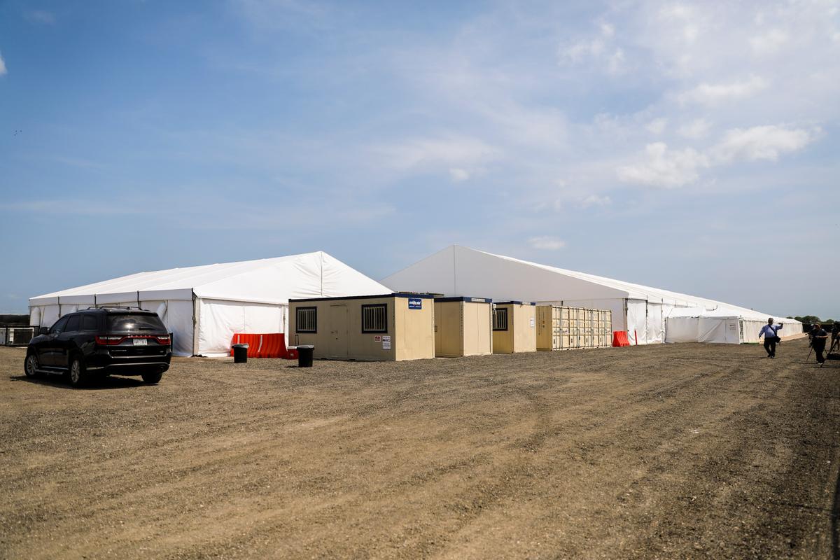 Children Held in Border Detention ‘Never Saw the Sun’: Lawyer