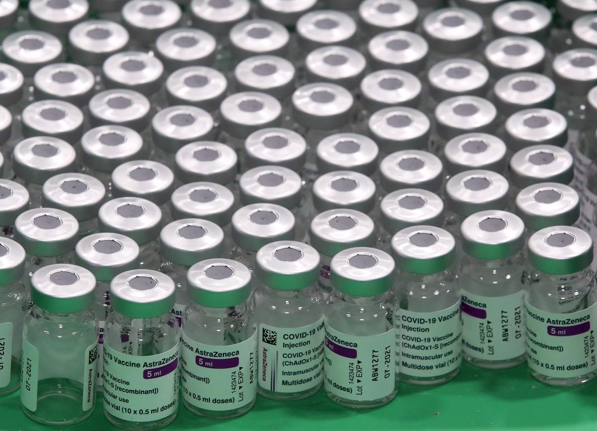 Eastern European Country Limits AstraZeneca Shots After Nurse Dies of Anaphylactic Shock