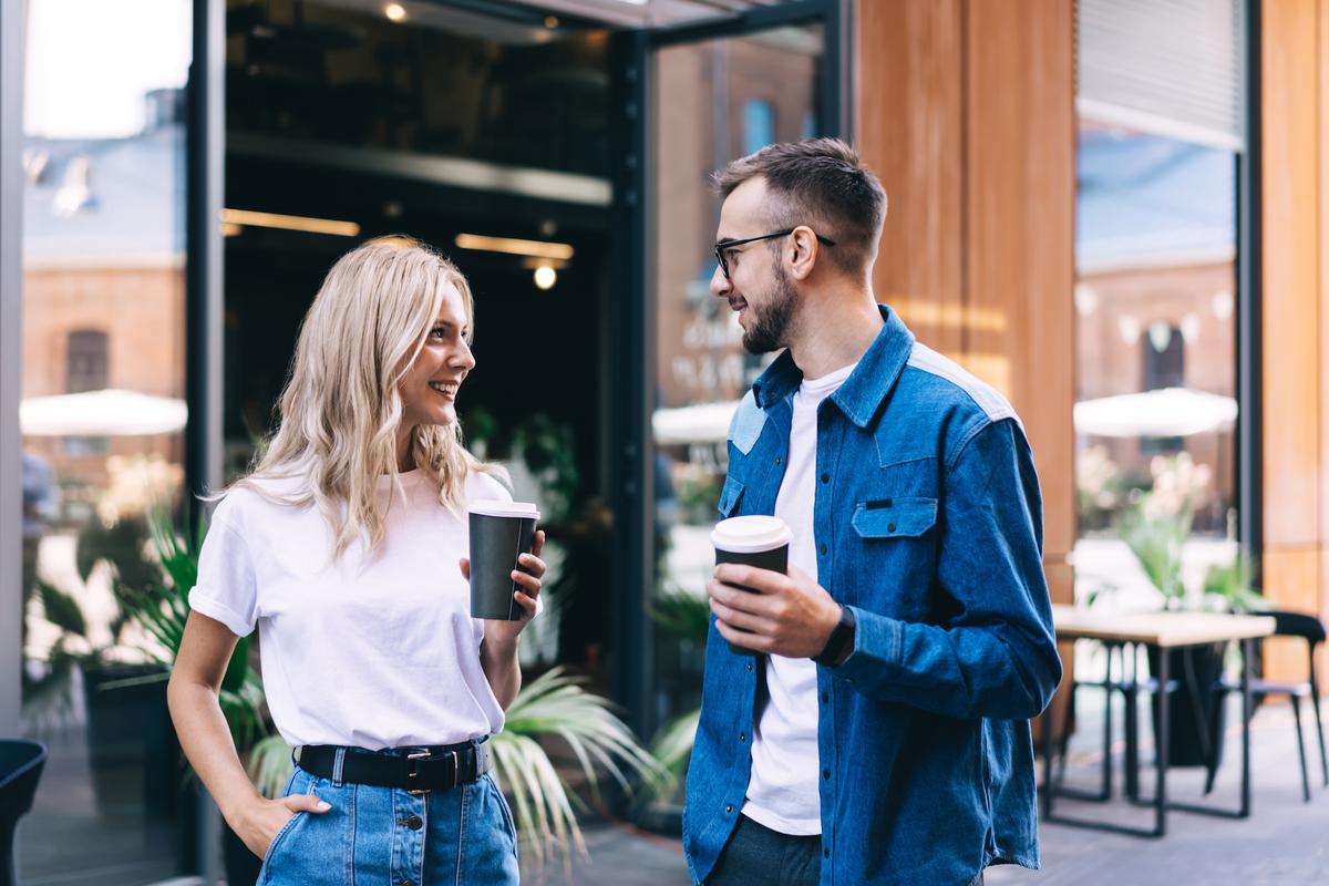 Dating: The Old-Fashioned Path to Love and Romance
