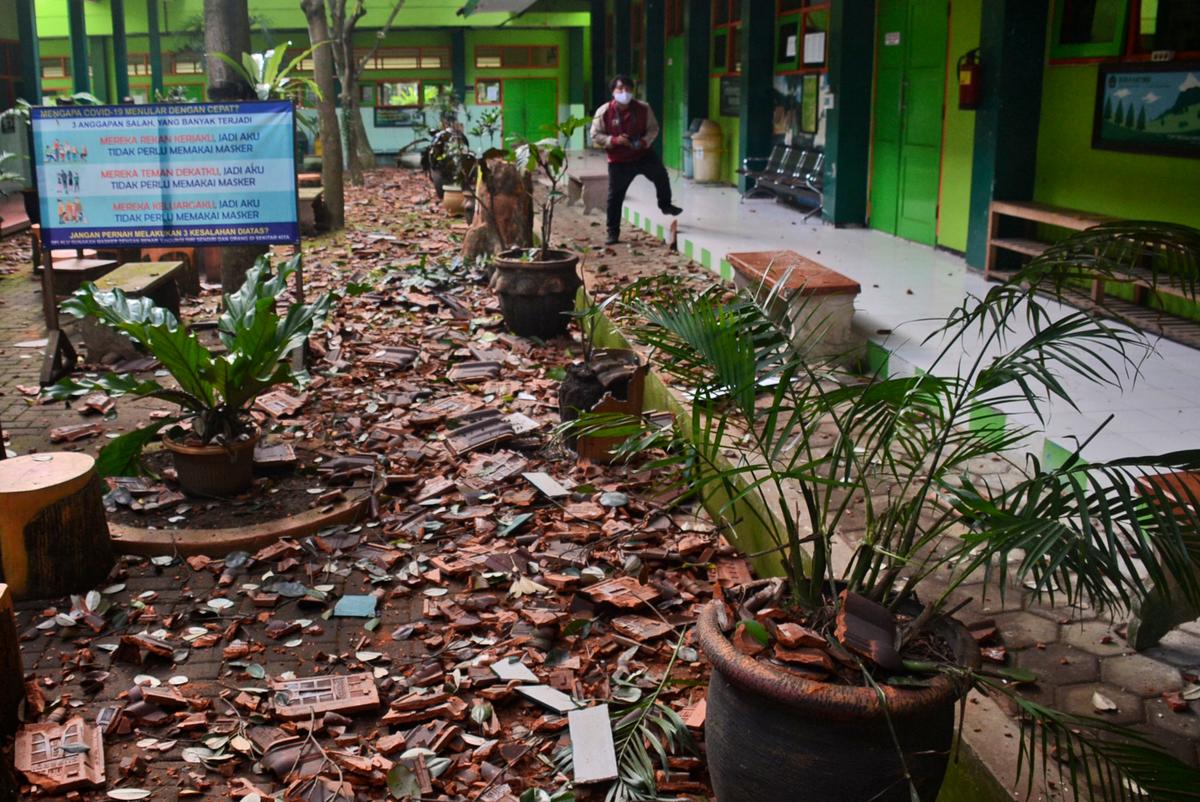 8 Dead, Dozens Hurt As Indonesia Quake Shakes East Java