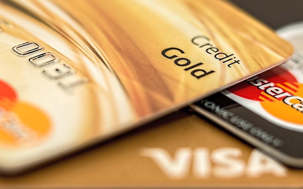 Money Myths: 10 Ways We Fool Ourselves About Managing Credit