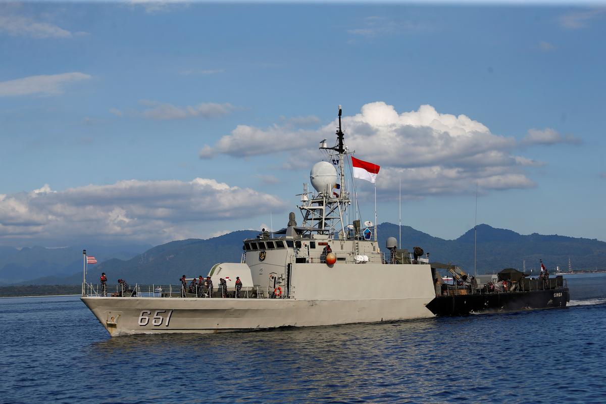 Rescuers Find Debris Thought to Be From Sunken Indonesian Submarine