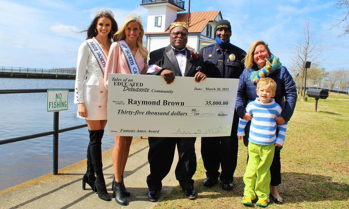 Mom of Boy With Autism Helps Raise $35,000 for School Custodian Who Goes Above and Beyond