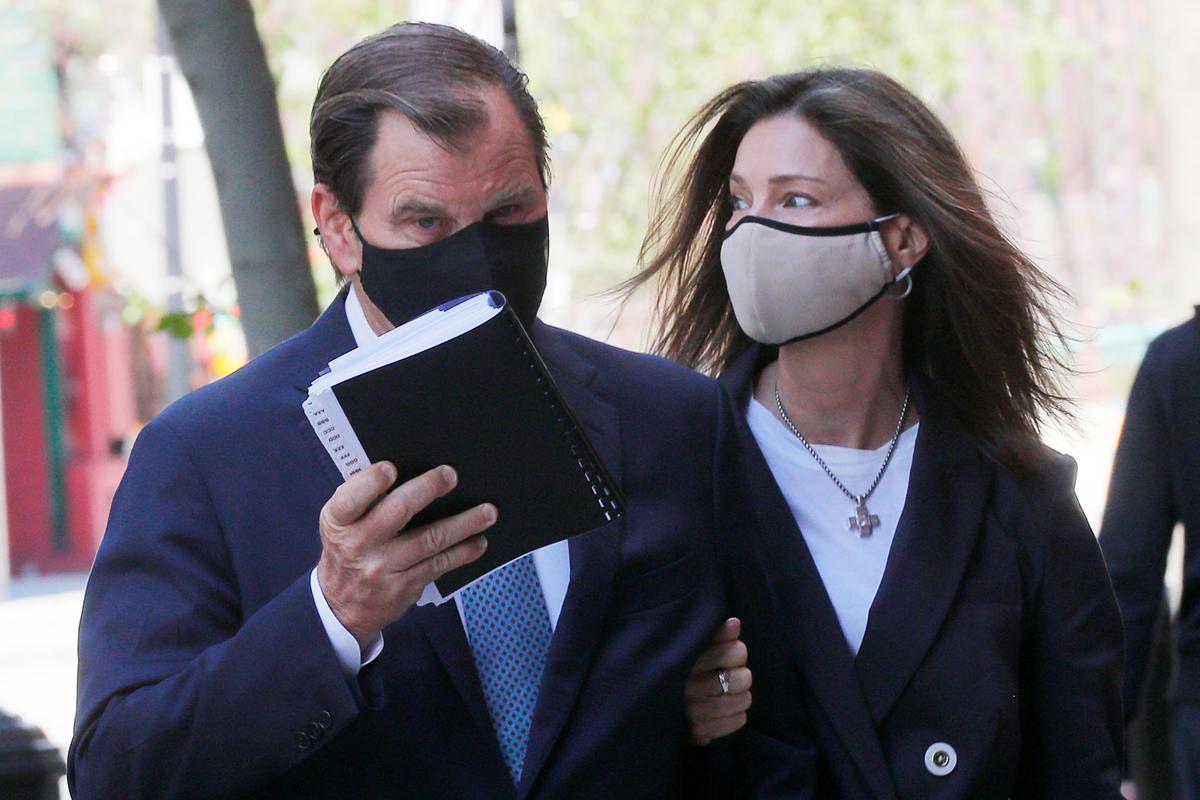 Executive Who Steered Lori Loughlin to College Scam’s Mastermind Sentenced to Prison