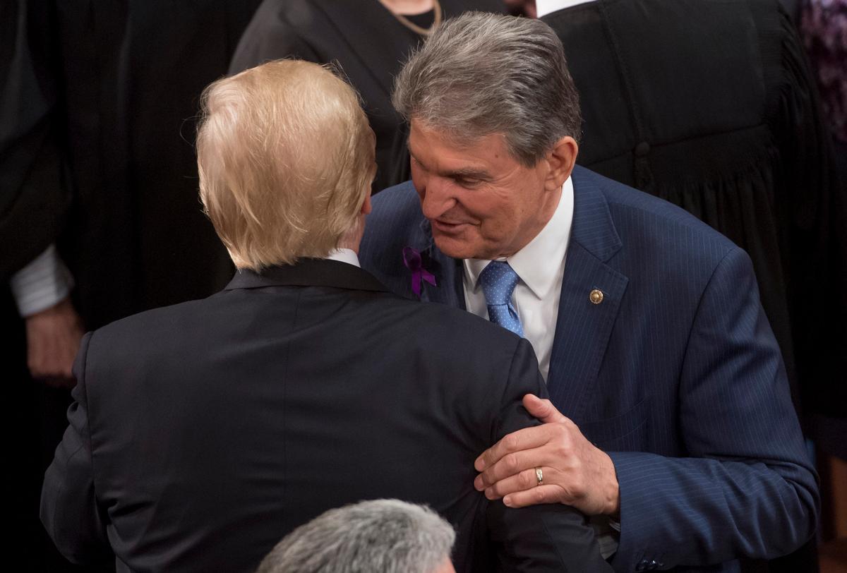 Trump Praises Manchin for Not Supporting Abolishing the Filibuster