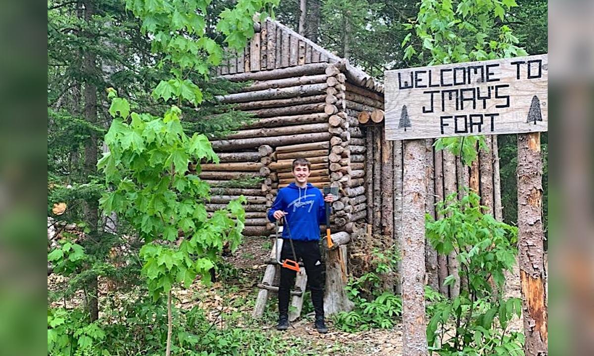 Teen Spends Over 1,200 Hours Building a 35-Foot Wooden Fortress by Hand in His Backyard