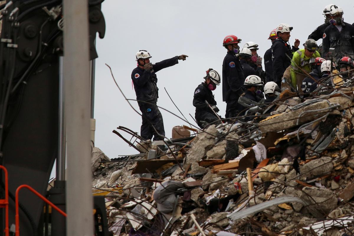 Death Toll From Condo Collapse Rises to 22