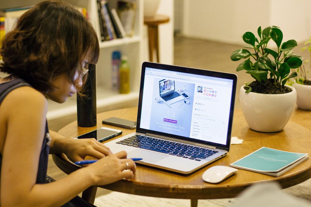 The Step-by-Step Guide to Managing Remote Employees Effectively