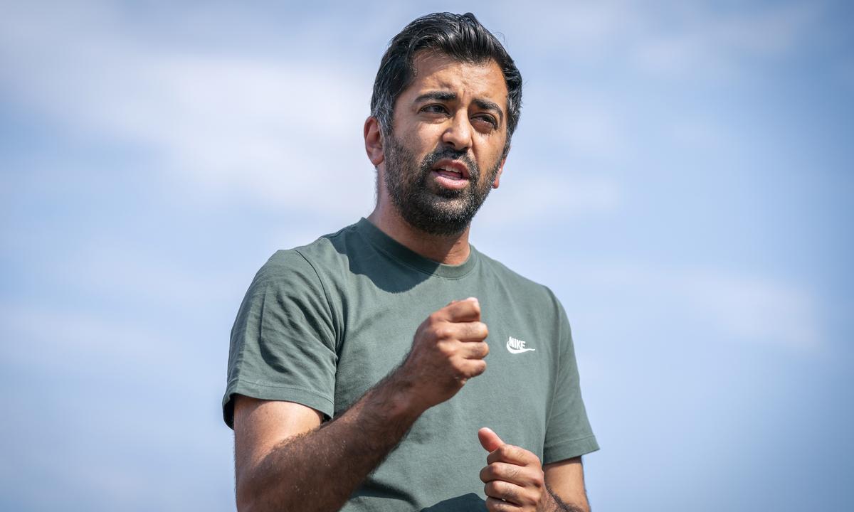 Scottish Health Secretary ‘Sceptical’ About Vaccine Passports but Won’t Rule It Out