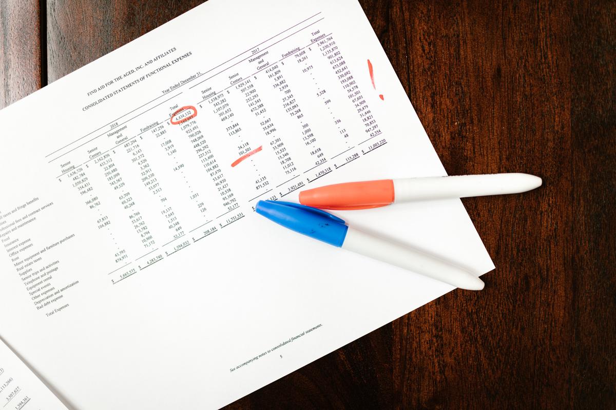 10 Tips to Pay Off College Debt Yourself