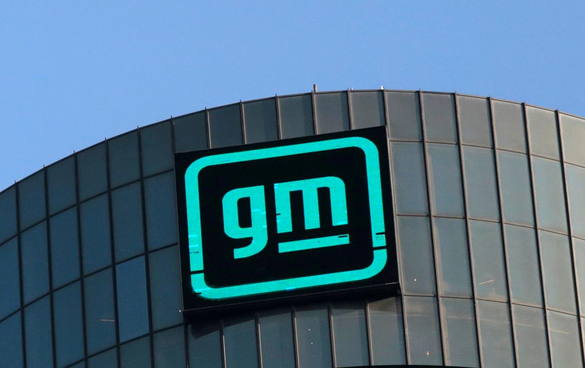 GM Temporarily Halts Paid Advertising on Twitter