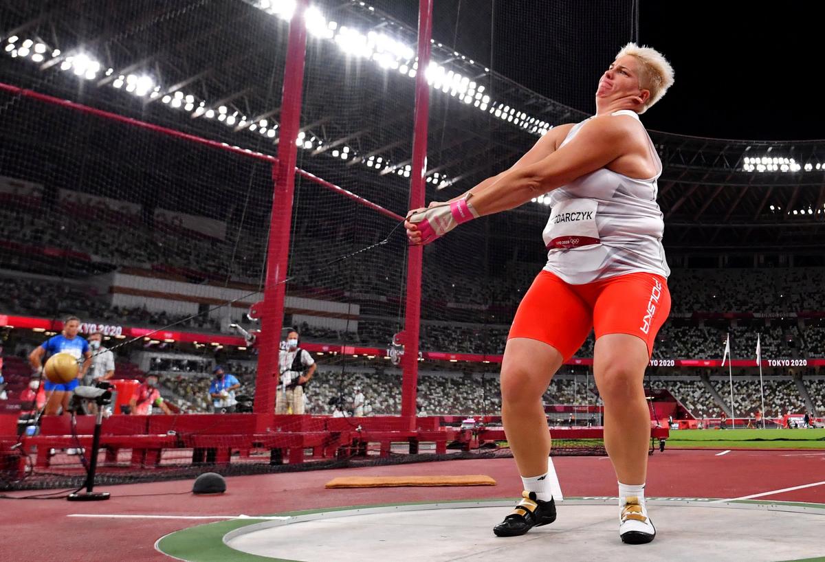 ‘Queen’ Dreams: Poland’s Wlodarczyk Wins Third Straight Hammer Gold Medal