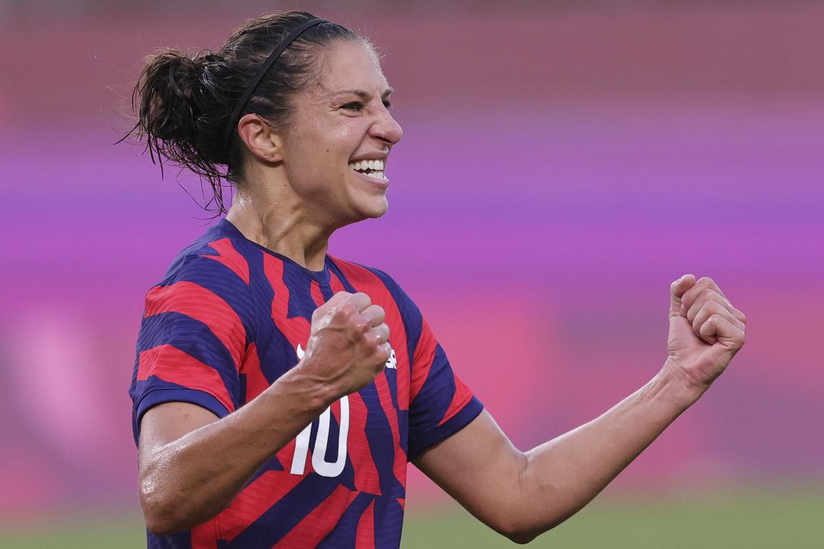 Two-Time FIFA Women’s World Cup Winner Carli Lloy Announces Retirement