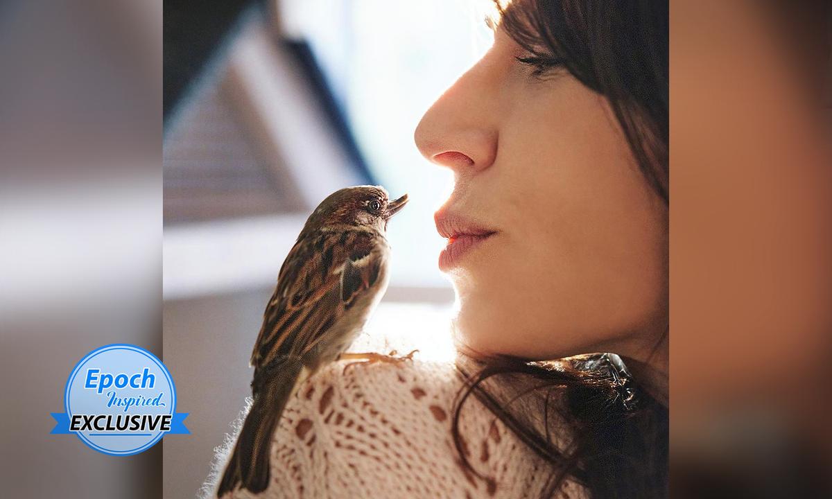 Woman Finds Injured Baby Sparrow on Street, Raises Him as Her Own, Credits Him for Saving Her Life