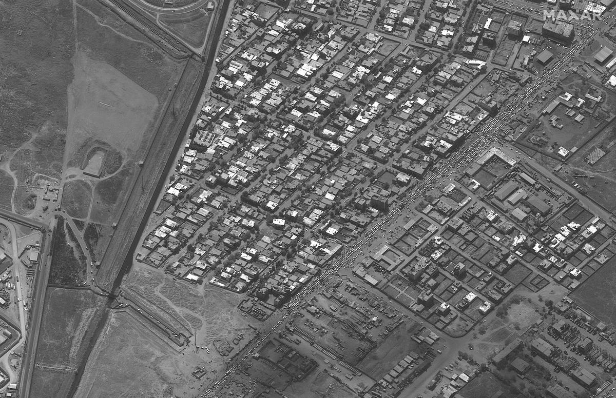 German Civilian Wounded by Gunshot on Way to Kabul Airport, Berlin Says