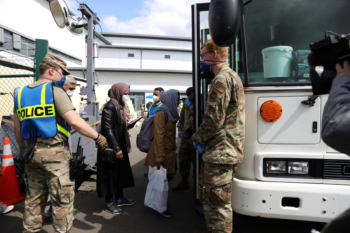 Last German Flight With Afghan Evacuees Lands in Frankfurt