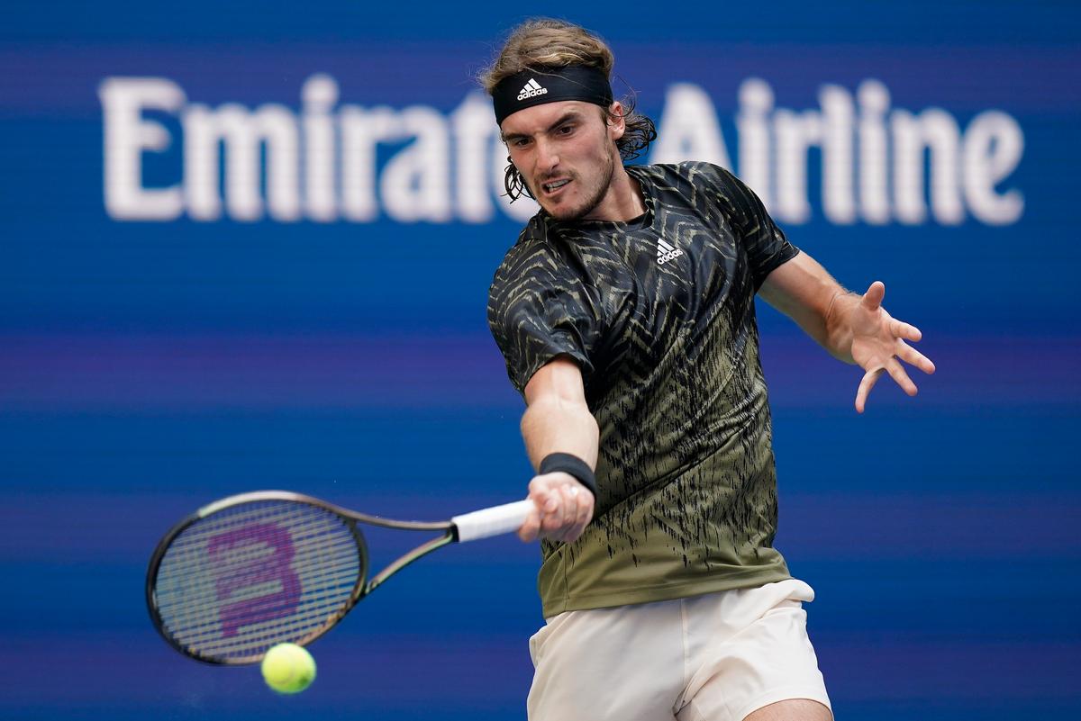 Tsitsipas Overcomes 2012 Champ Murray at US Open