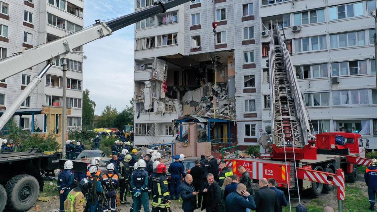 2 Killed, Several Hurt in Gas Blast in Russian Apartment Block