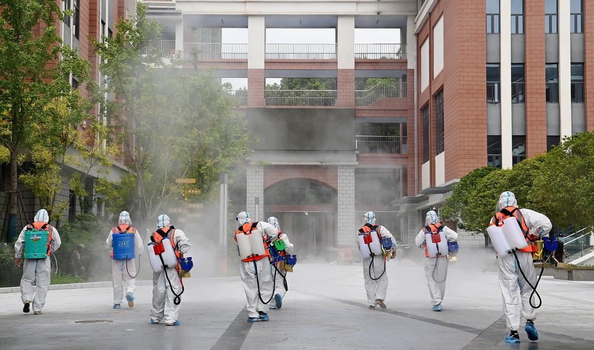 Chinese City With COVID-19 Outbreak Stops Buses, Trains