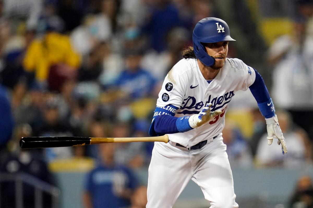 Cody Bellinger Placed on Injured List With Left Rib Fracture