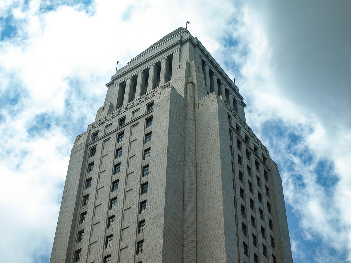 LA County Employees Lawsuit Alleges COVID-19 Vaccine Mandate ‘Unconstitutional’