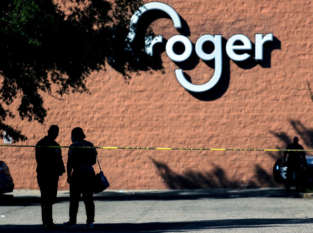 1 Dead, 12 Injured in Mass Shooting Inside Memphis-Area Kroger: Police